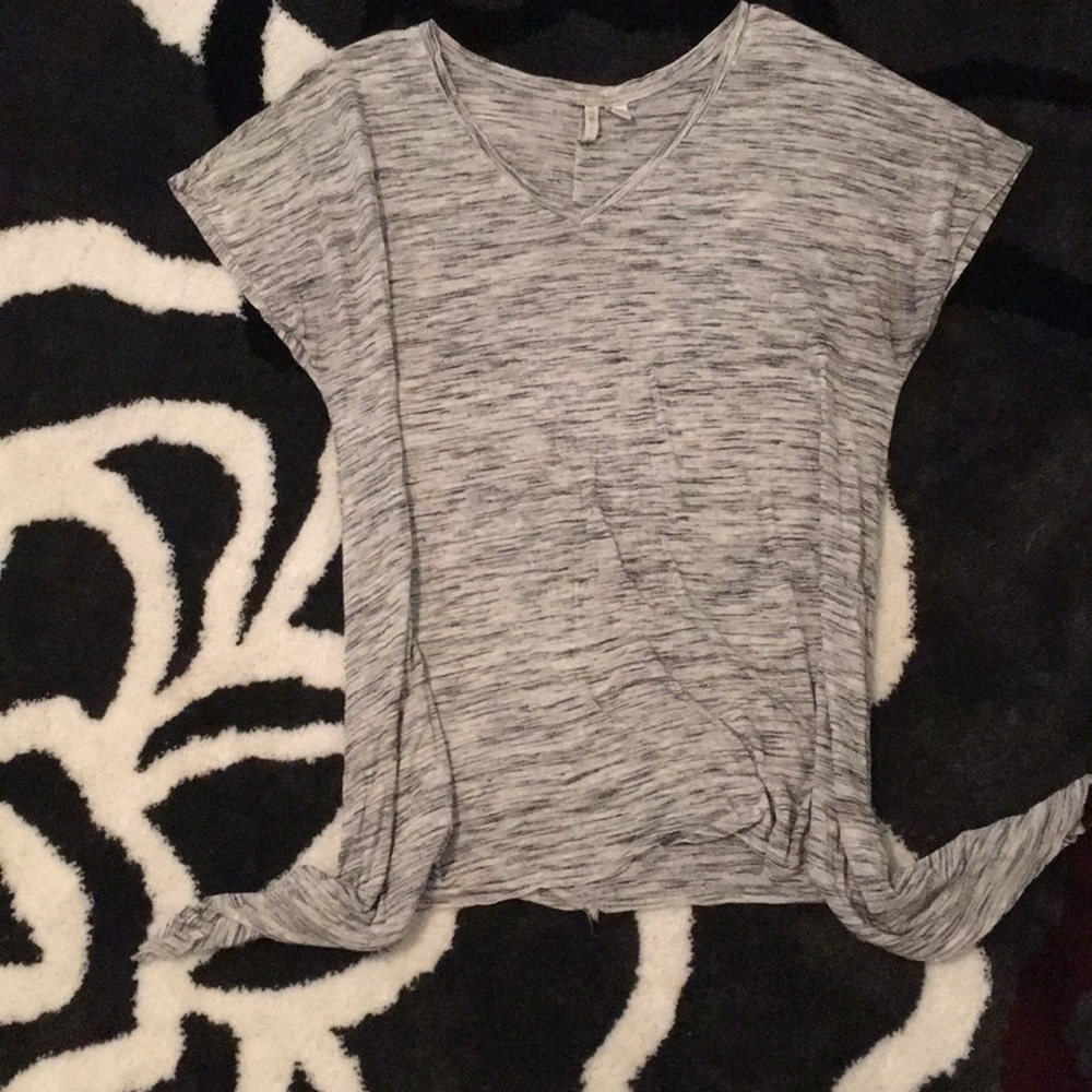 Grey short sleeve shirt